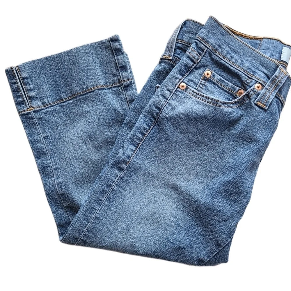 Levi's Low Slouch Capri Jeans - Picture 6 of 8